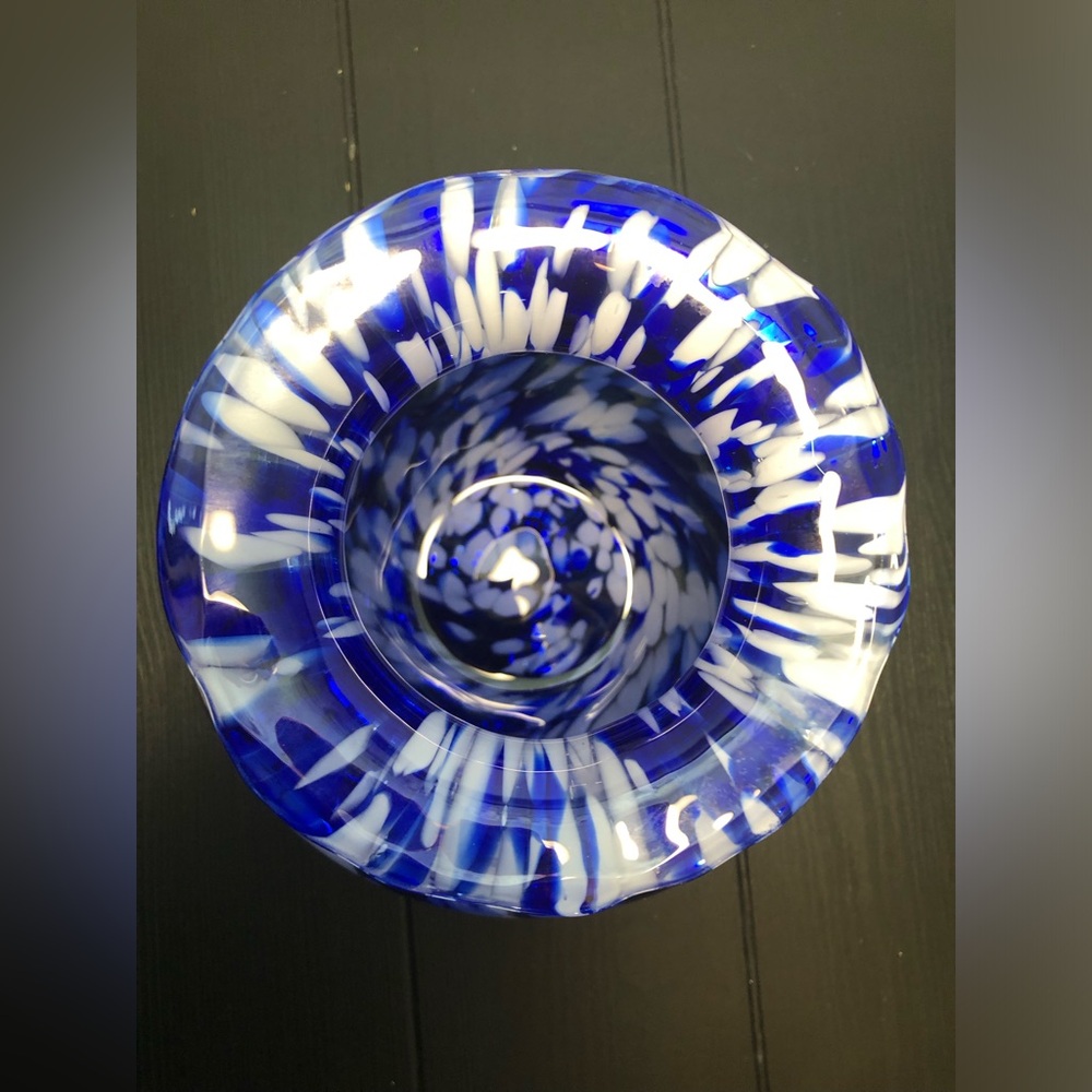Blue and White Swirl Art Glass Vase - Picture 3 of 5